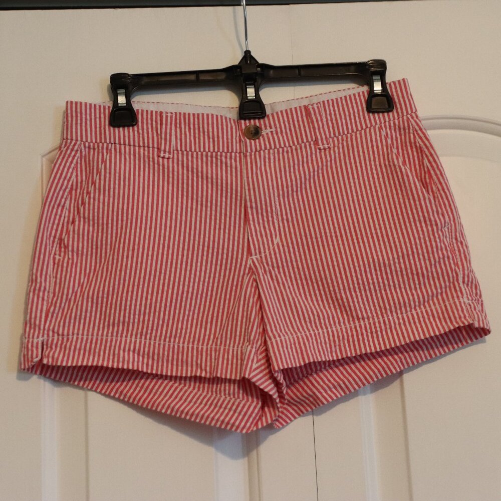 Old Navy Mid Rise Everyday Short Seersucker Red White Stripe Size 0 Cotton Blend